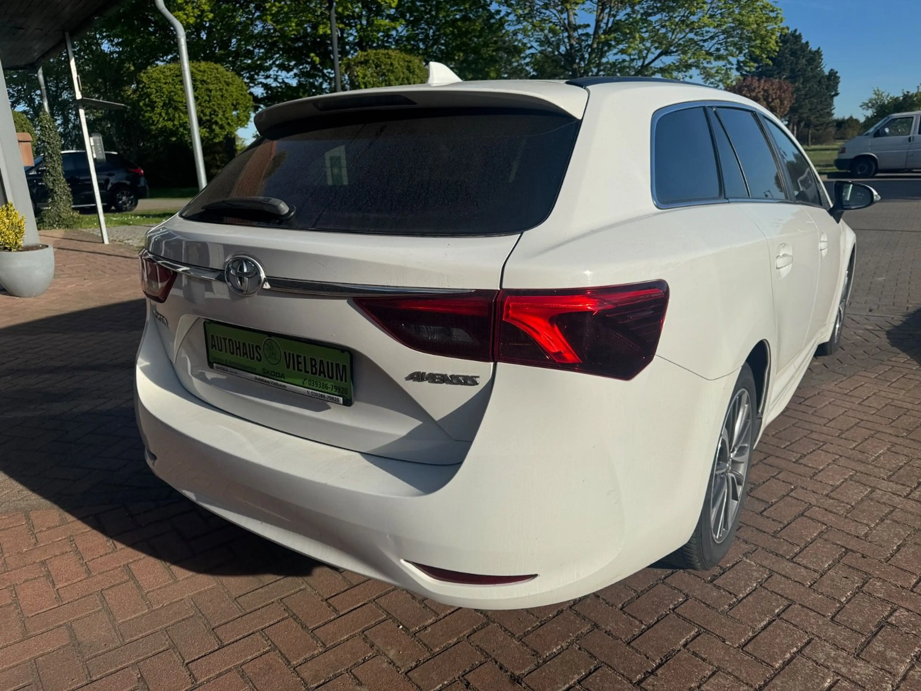 Toyota Avensis Touring Sports Edition-S — photo 5