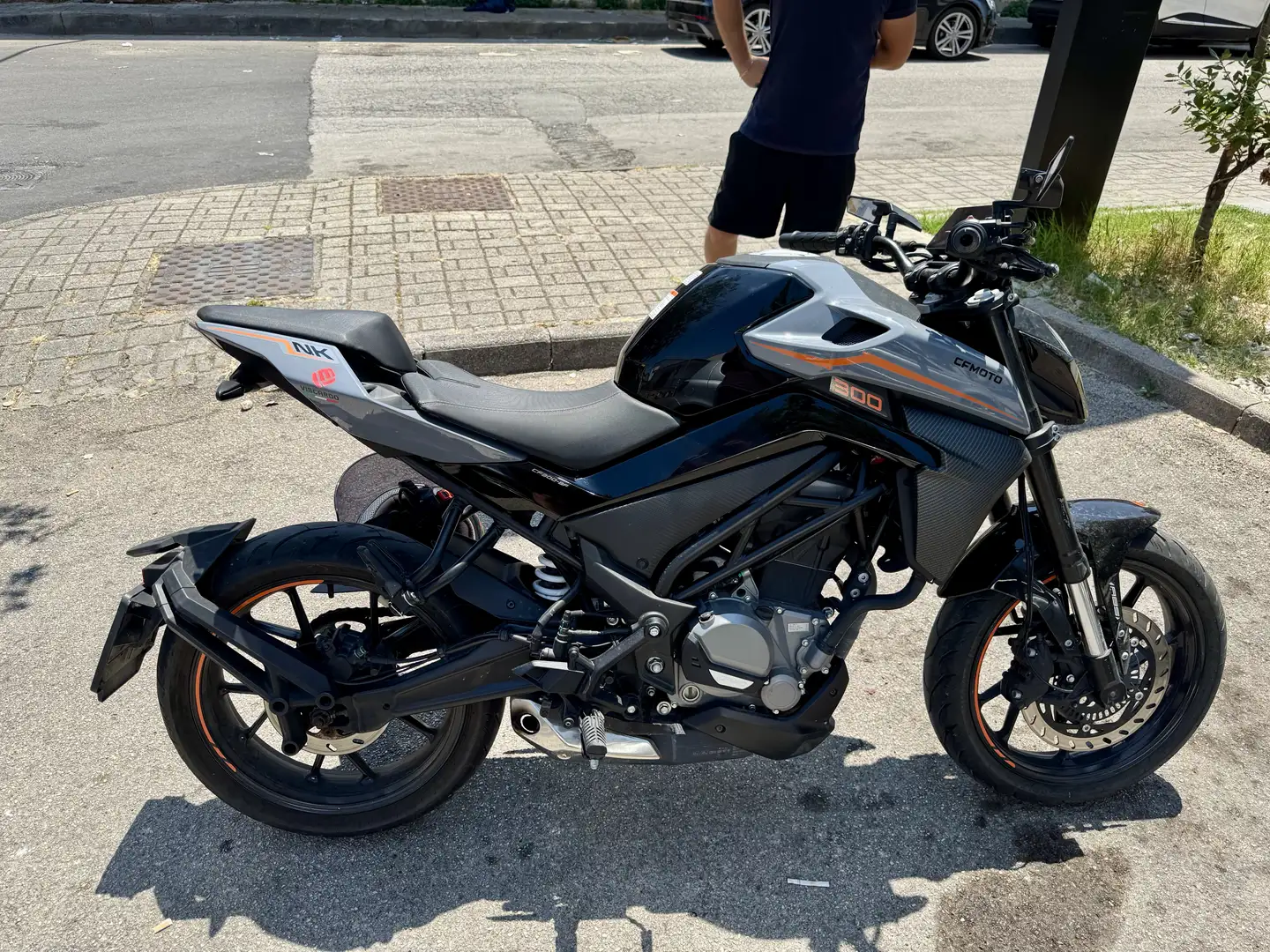 CFMOTO 300 nk - 1
