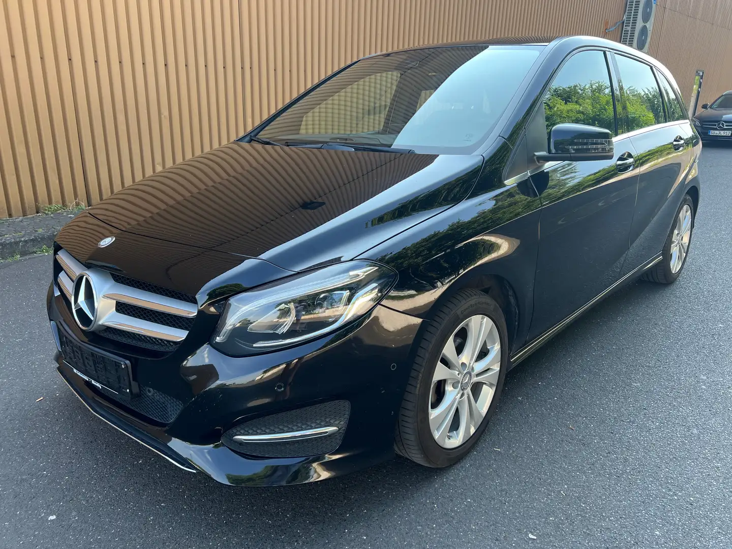 Mercedes-Benz B 180 B 180 CDI Leder,AHK,1 Hand Zwart - 2