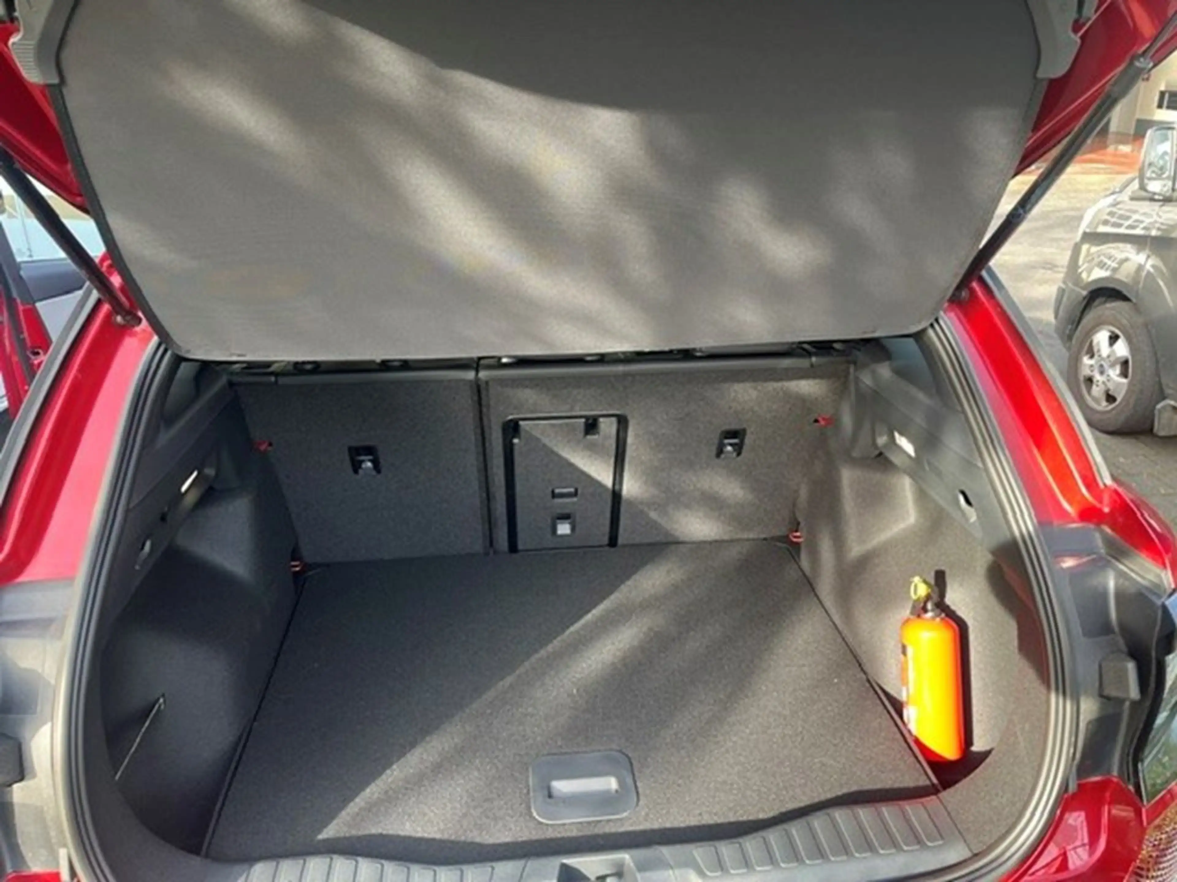Ford Explorer electric — photo 5