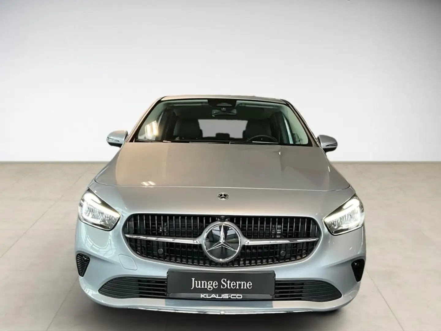 Mercedes-Benz B 180 Progressive PDC SHZ LED SpurH el.Heck AUT Silber - 2