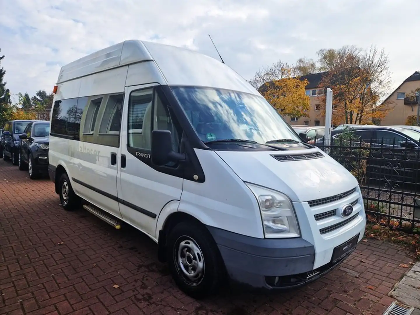 Ford Transit FT 300 2.2TDCI BEHINDERTENTRANSPORTER Blanc - 2