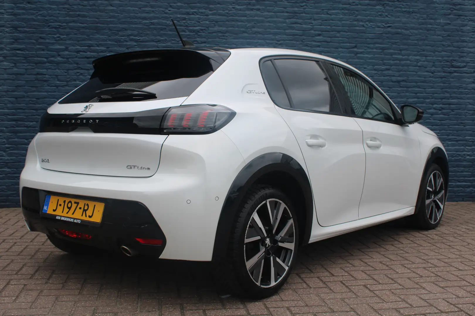 Peugeot 208 1.2 PureTech GT-Line | Achterbank in delen neerkla Blanc - 2