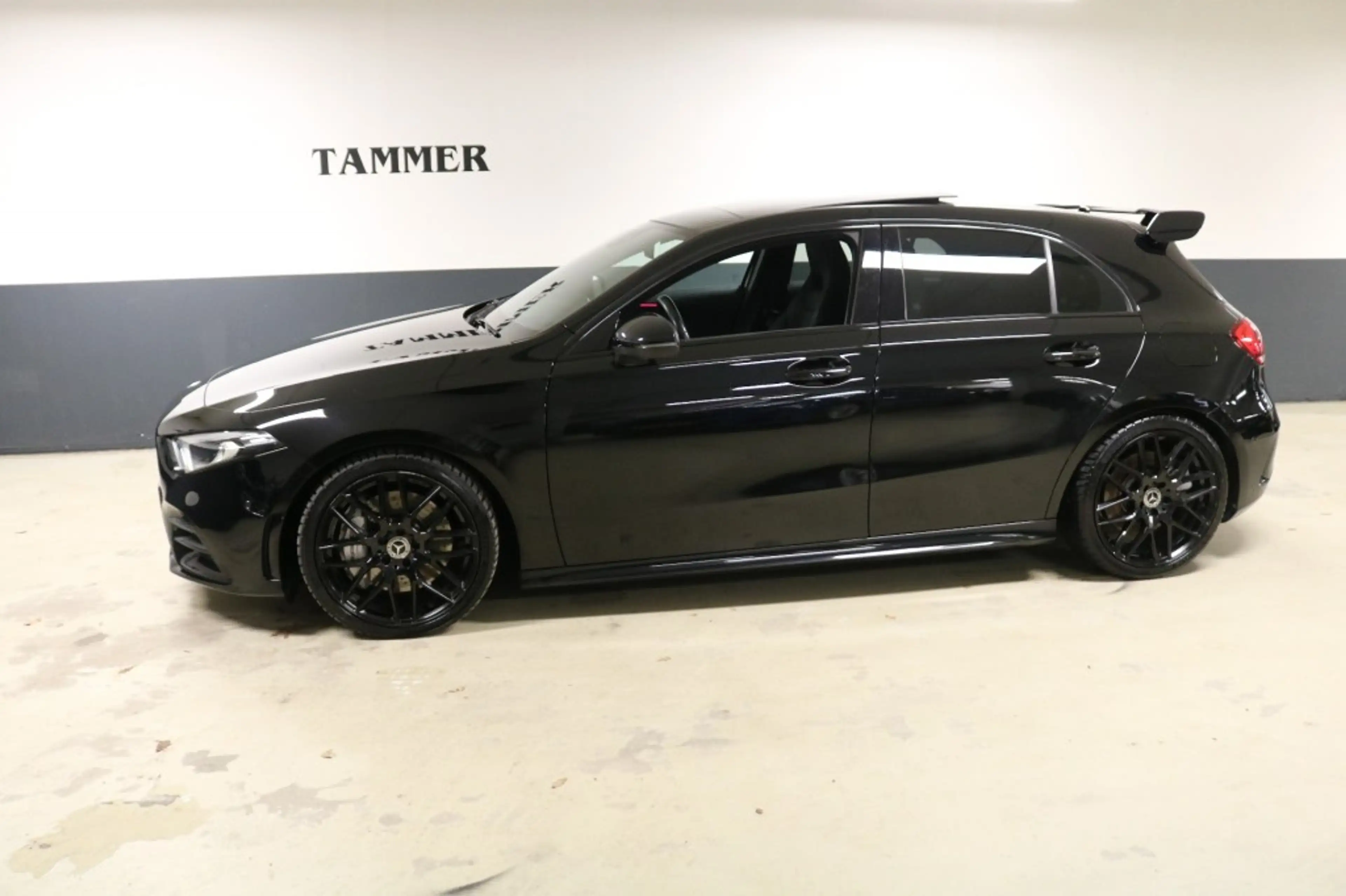 Mercedes-Benz A 35 AMG AMG 35 4MATIC Advantage Pano-HUD-Leer-ZEER NETTE A — photo 5