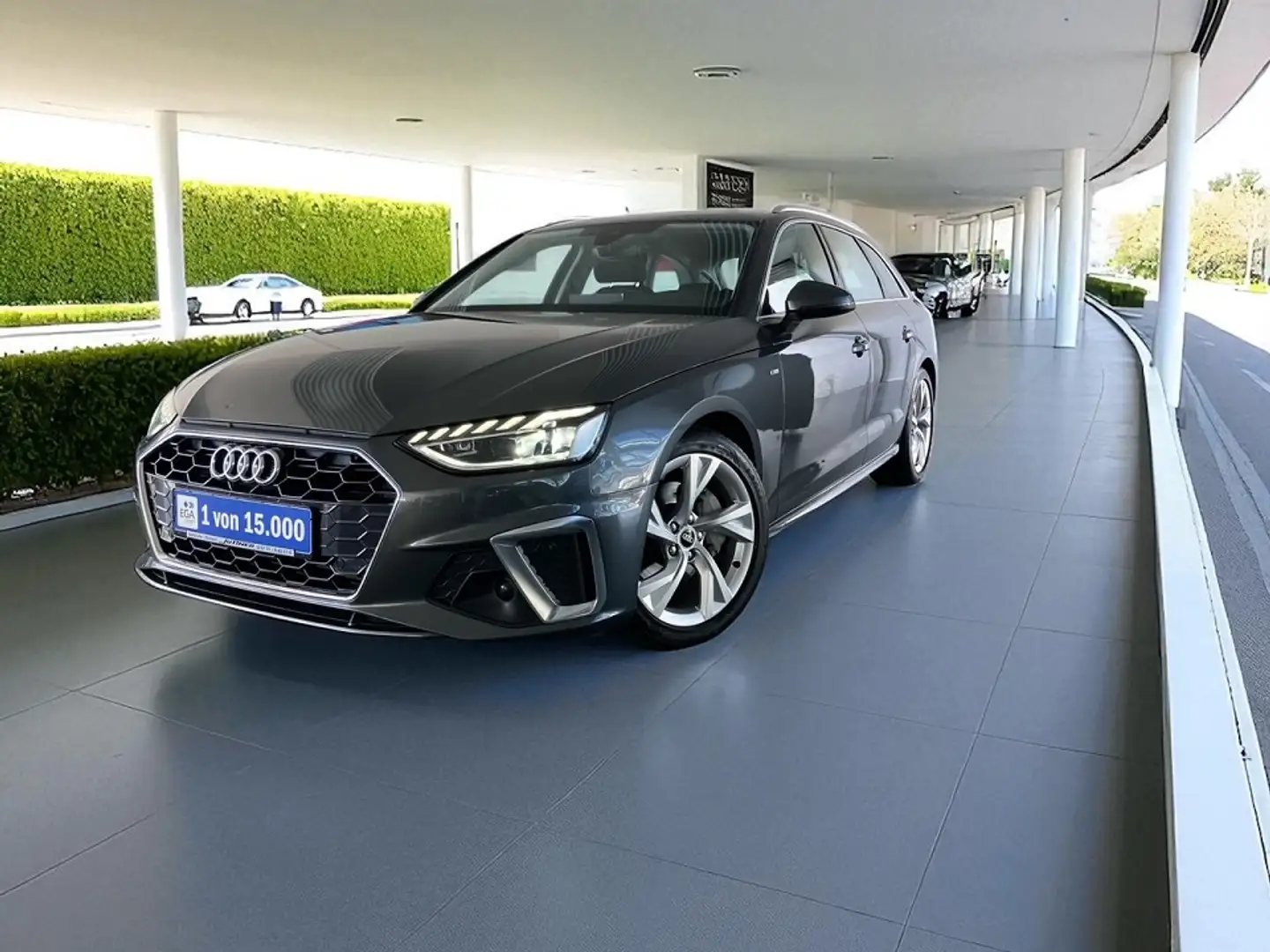 Audi A4 40 TFSI Avant S line - Massagafunkt./ Kamera/ AHK Gris - 1