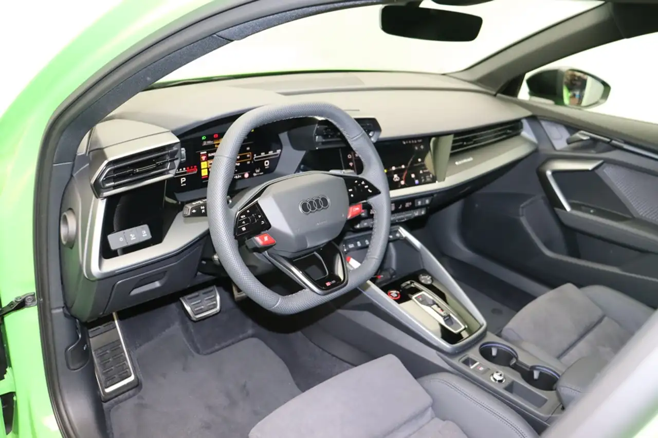 Audi RS3 RS 3 Limousine 294 kW TFSI quattro Pano, Matrix, 9