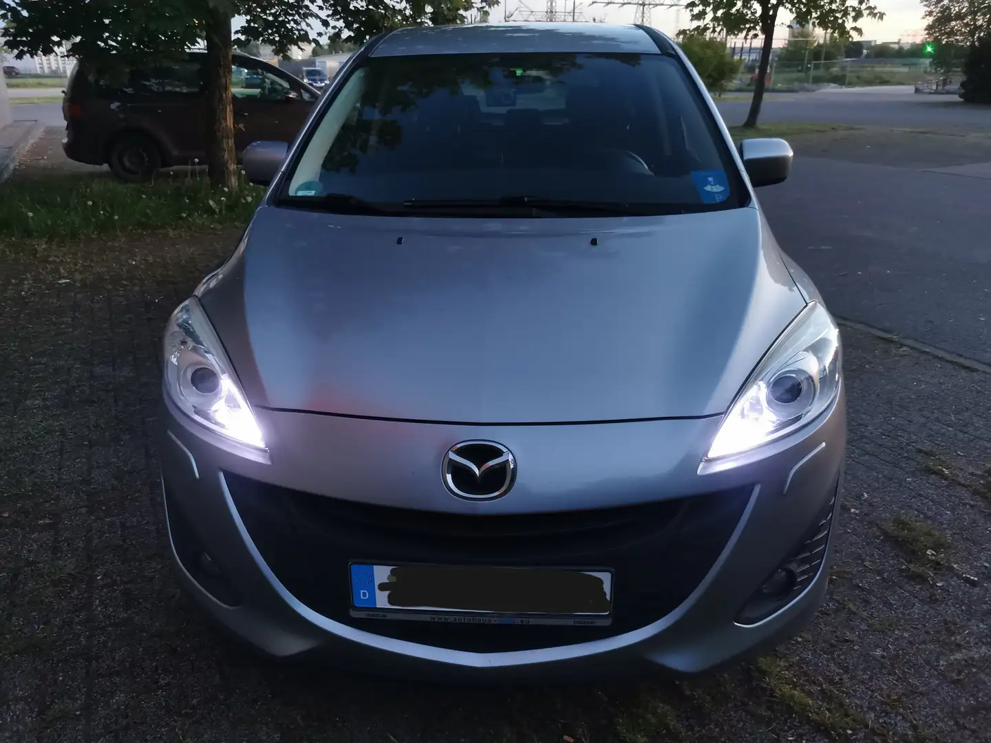Mazda 5 Xenon Sitzheizung Einparkhilfe Tempomat AHZ srebrna - 2