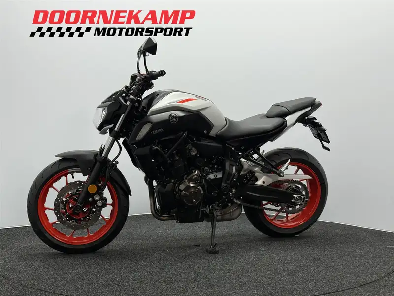 Yamaha MT-07 - foto 8