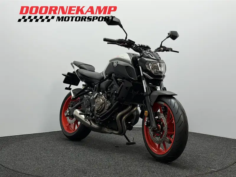 Yamaha MT-07 - foto 3