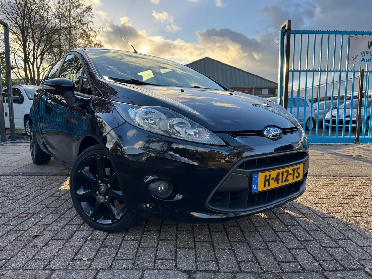 Ford Fiesta 1.25 Clima Elek Pakket Lmv Spoiler 5-Drs Zwart - 2