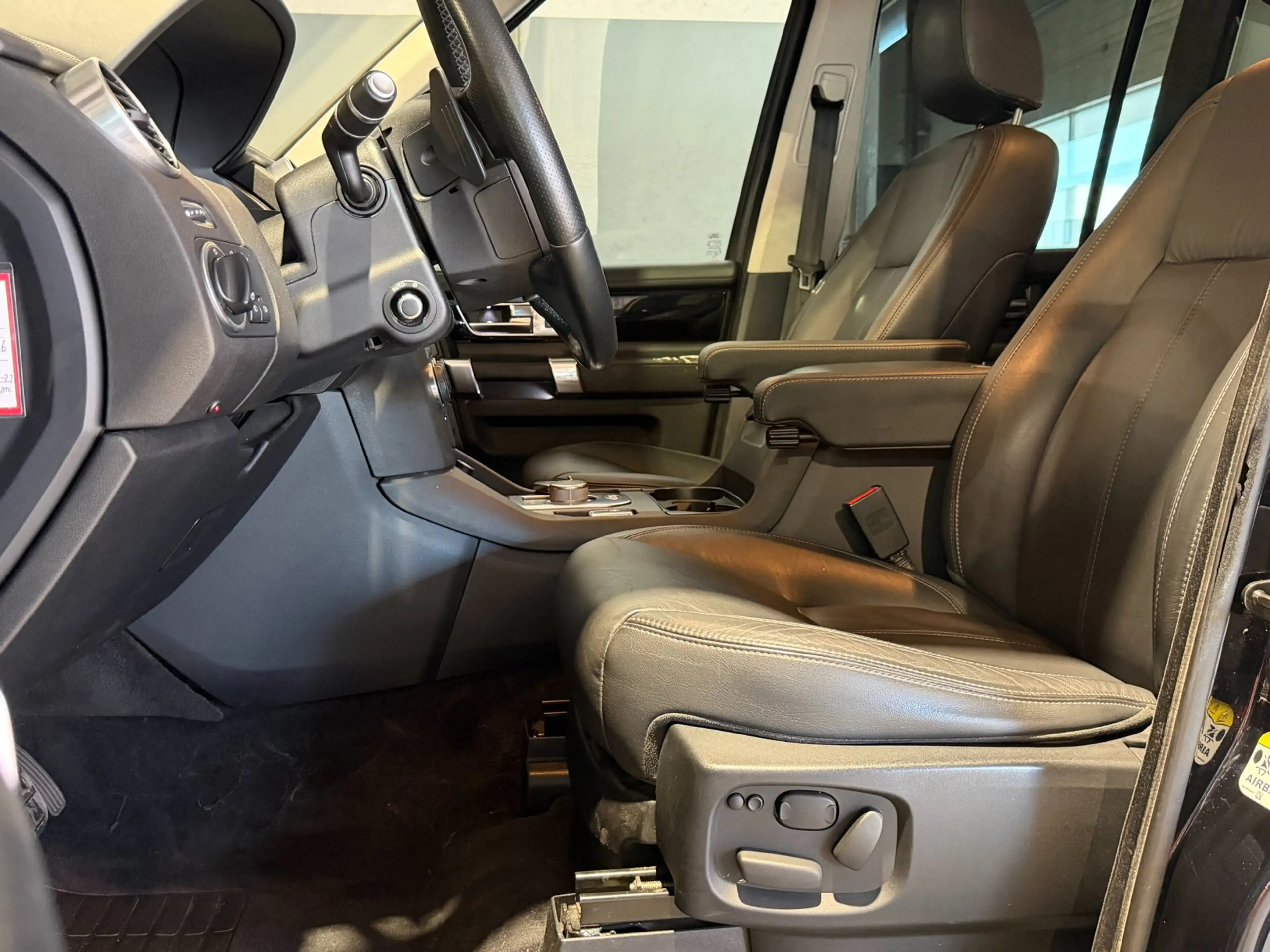 Land Rover Discovery 3.0 SDV6 HSE|EURO 6|MARGE| FaceLift !! — photo 12
