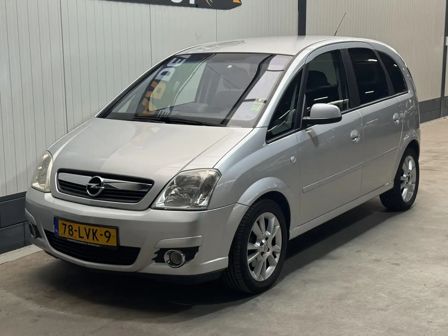 Opel Meriva 1.6-16V Cosmo Gris - 1