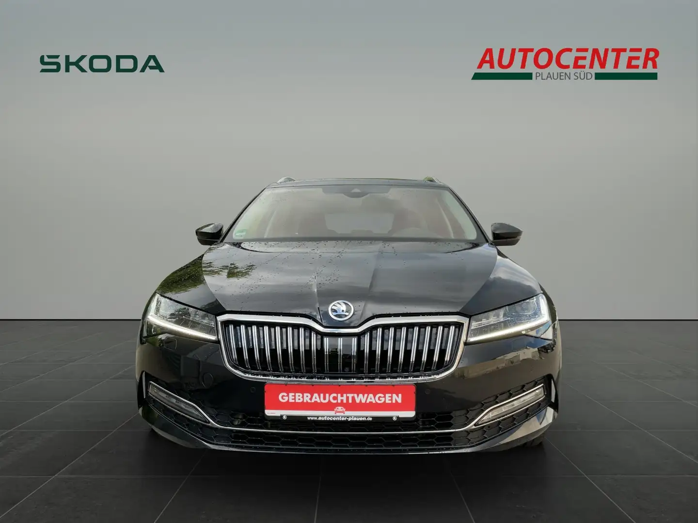 Skoda Superb Combi 2.0 TDI DSG Style Zwart - 2