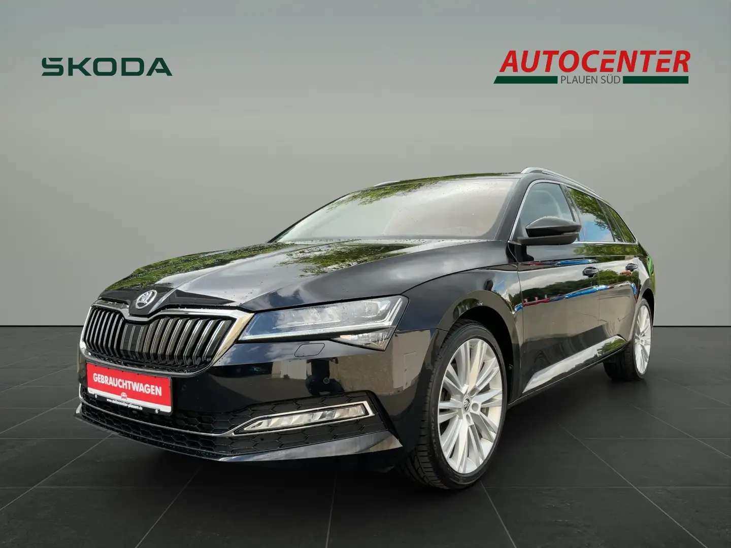Skoda Superb Combi 2.0 TDI DSG Style Zwart - 1
