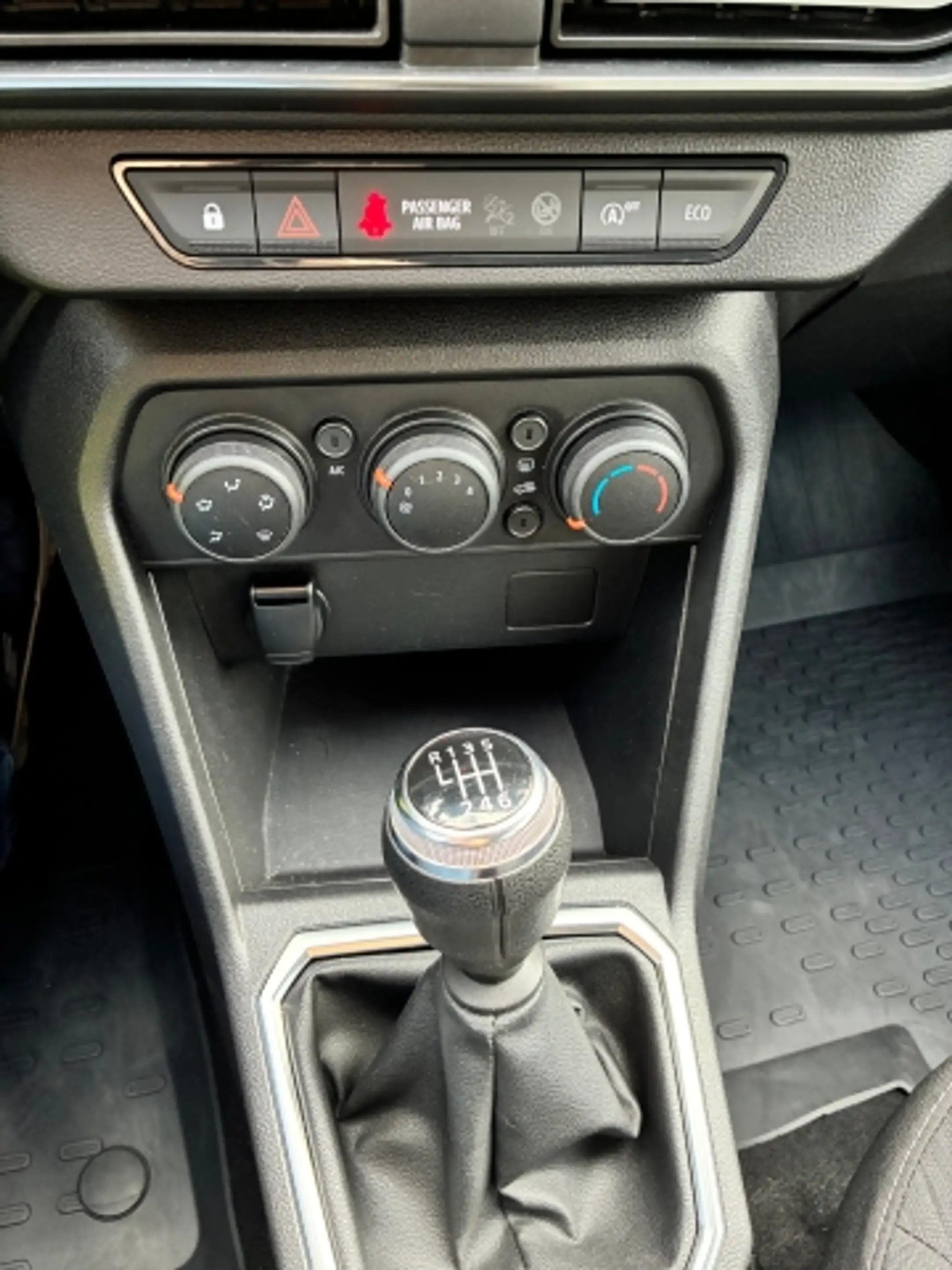Dacia Sandero SANDERO Comfort — photo 10