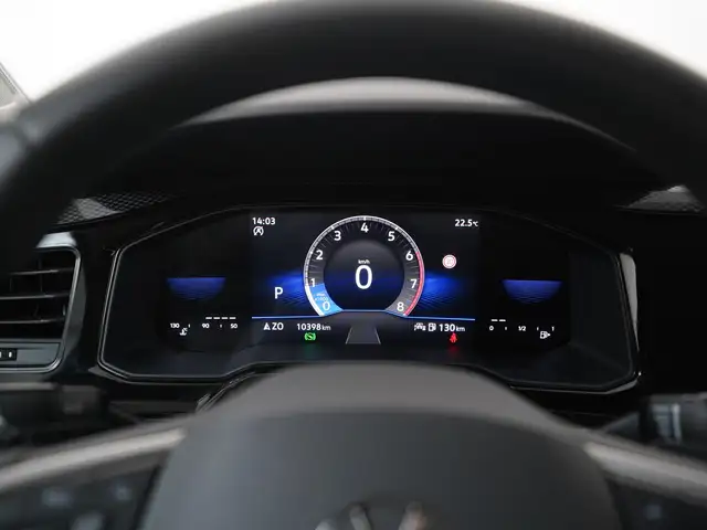 Volkswagen Polo view 8