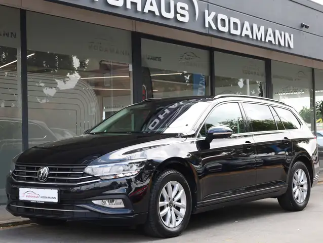 Volkswagen Passat view 6