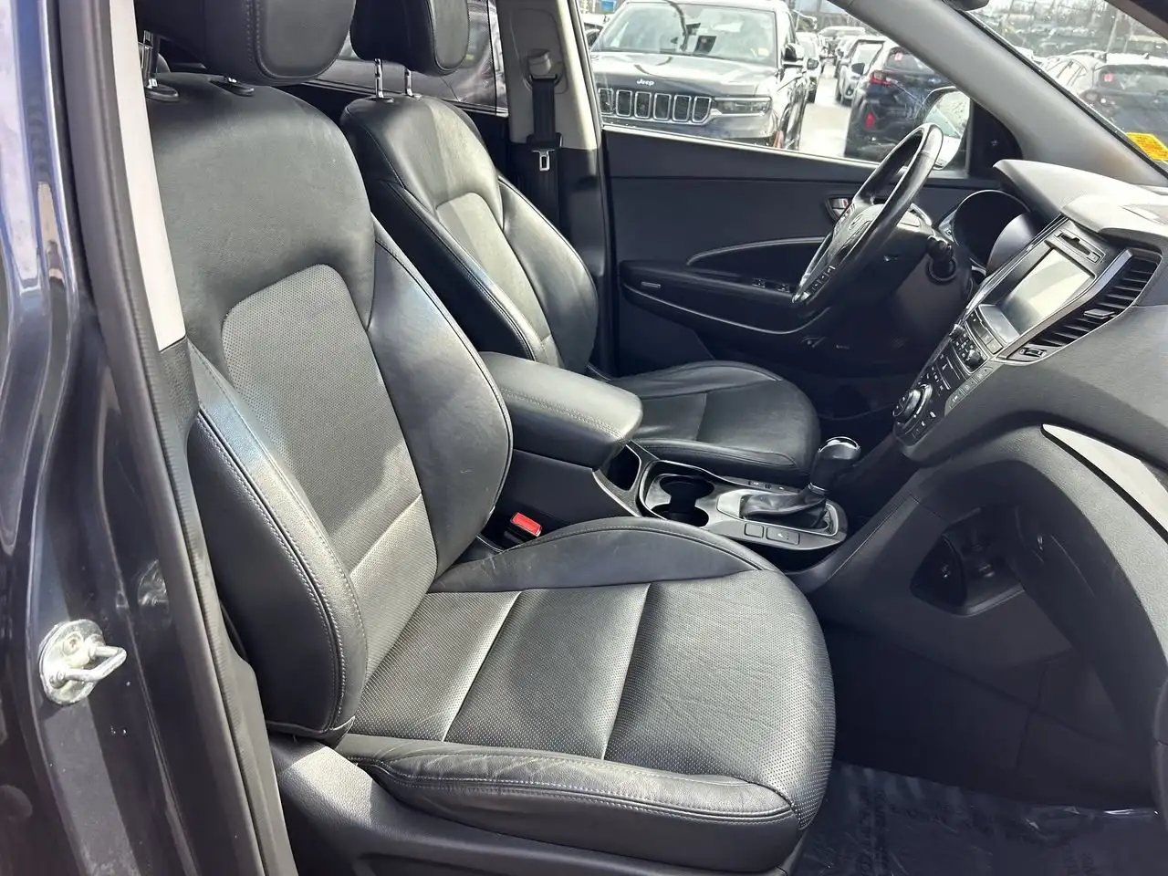 Hyundai SANTA FE снимка Hyundai SANTA FE