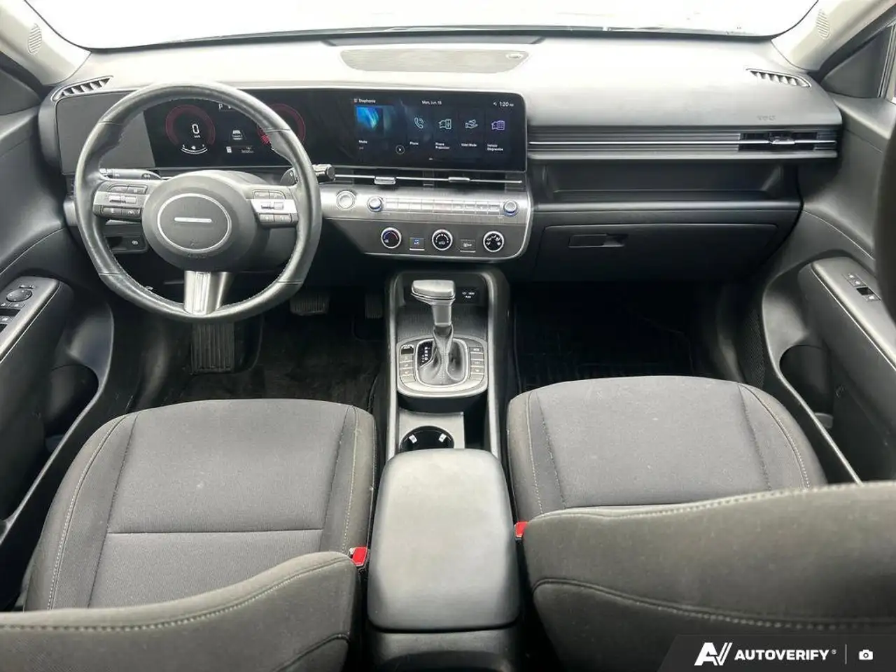 Hyundai KONA снимка Hyundai KONA