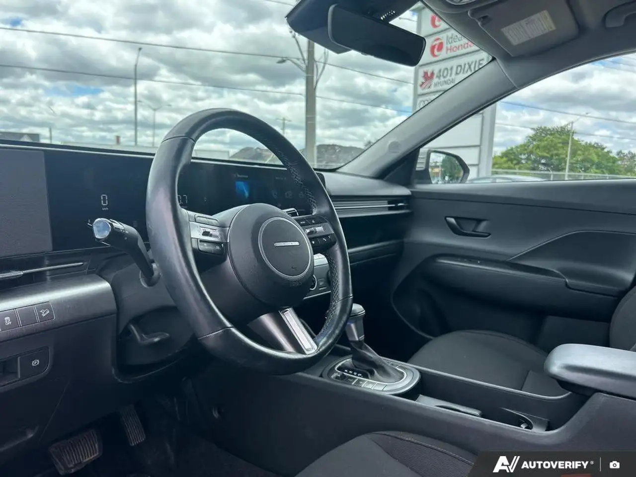 Hyundai KONA снимка Hyundai KONA