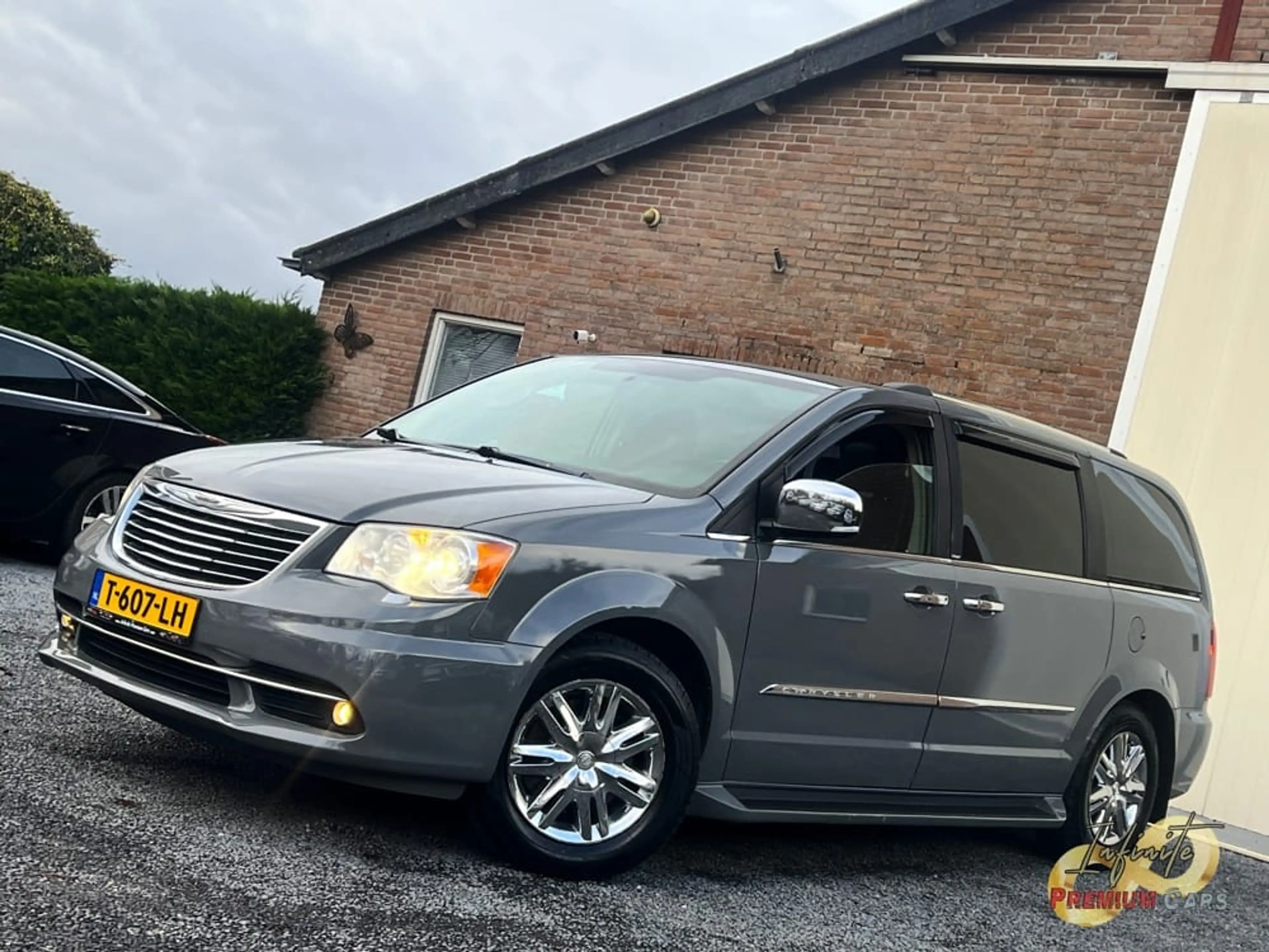 Chrysler Grand Voyager USA ONDERDELEN/PARTS-ALLE ONDERDELEN LEVERBAAR — photo 11