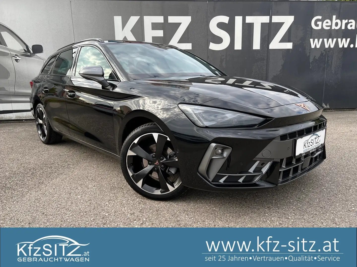 CUPRA Leon SP Kombi 1.5 eTSI DSG 150 PS | NP €46.800 Schwarz - 1
