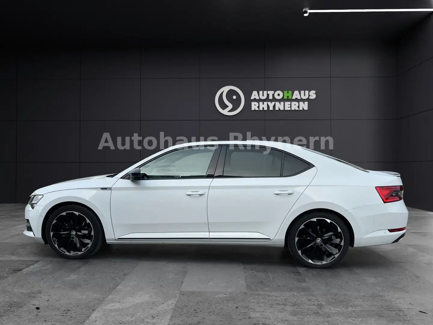 Skoda Superb Lim. 2.0 TDI 110kW DSG Sportline Weiß - 2