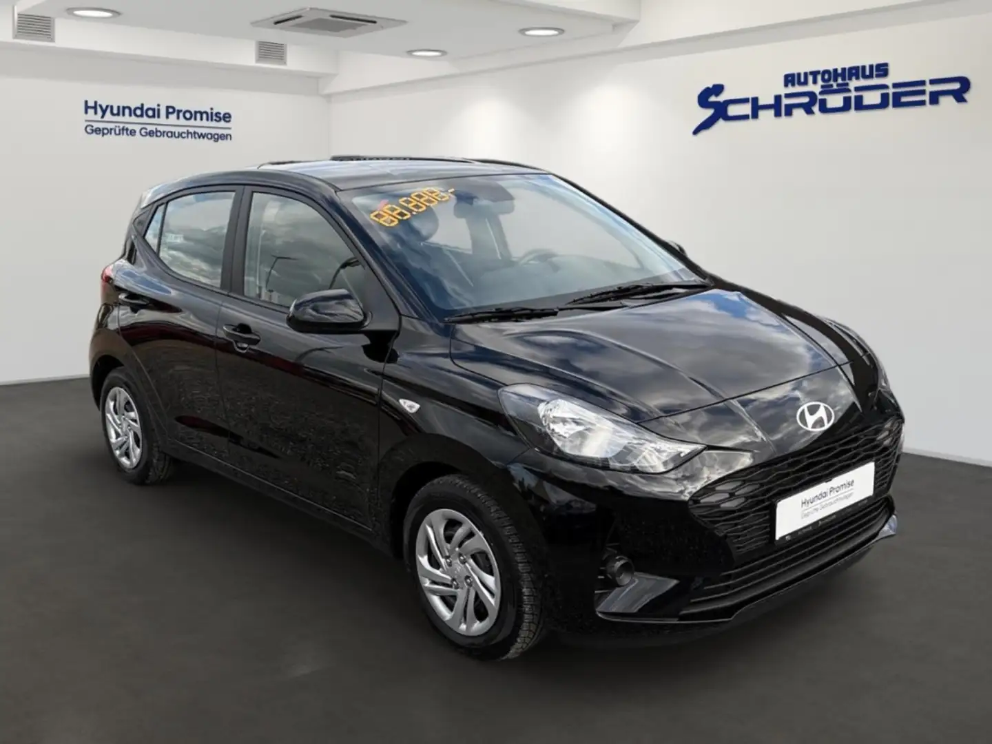 Hyundai i10 1.0 Select Allwetter Navigation Kamera Zwart - 2