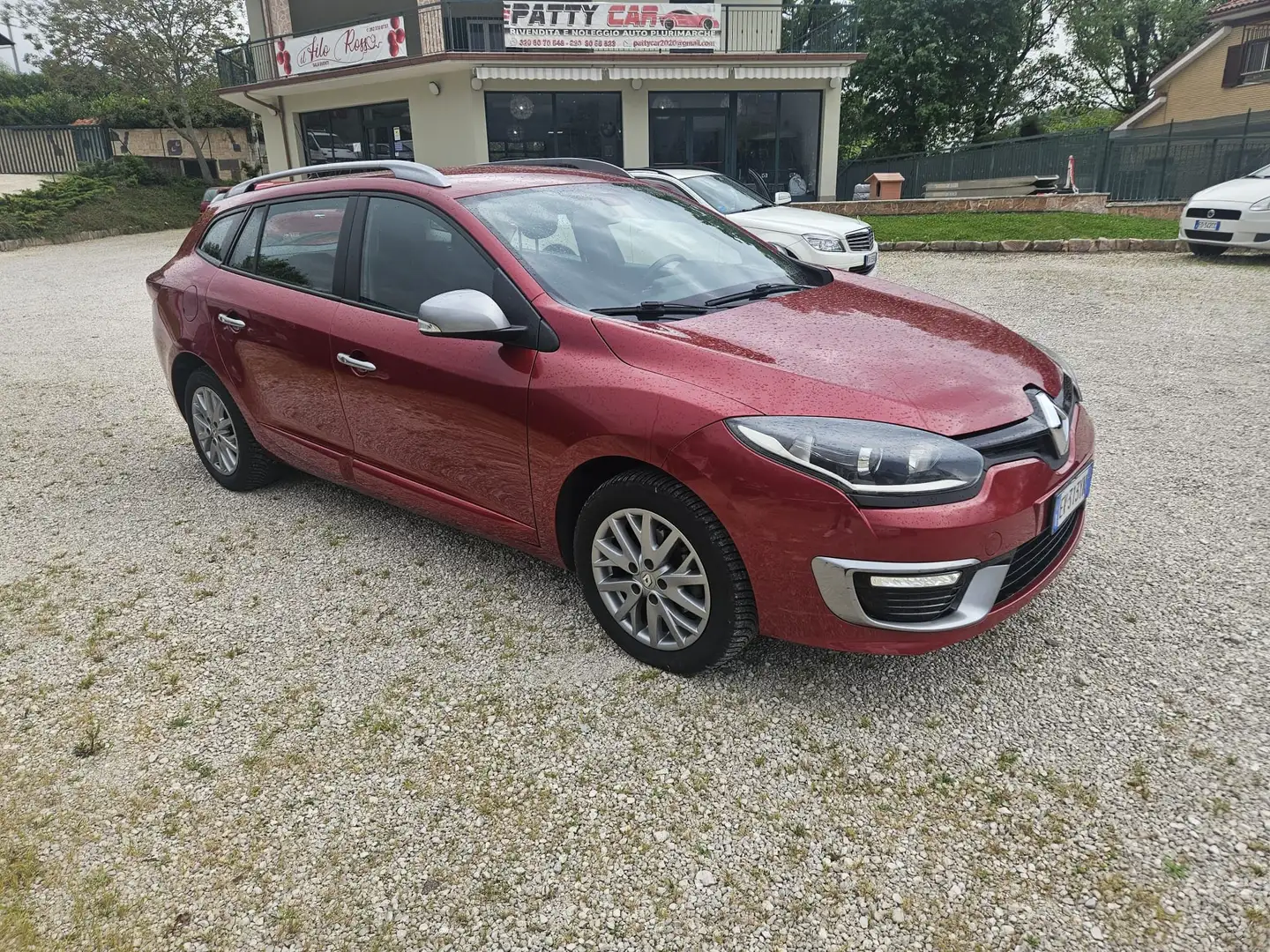 Renault Megane Megane SporTour 1.5 dci GT Style 110cv Rouge - 1