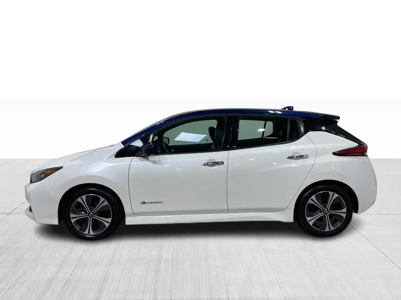 Nissan Leaf снимка Nissan Leaf