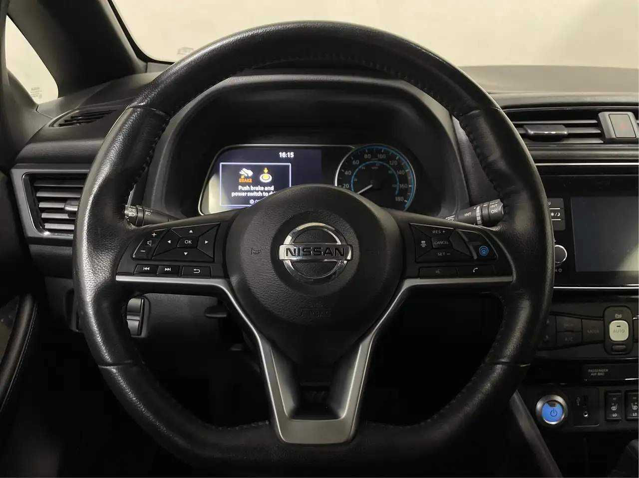 Nissan Leaf снимка Nissan Leaf