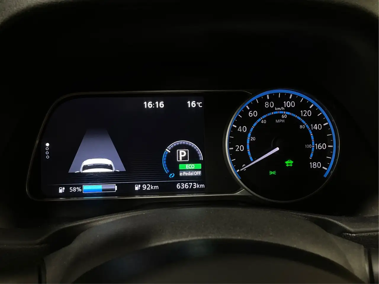 Nissan Leaf снимка Nissan Leaf