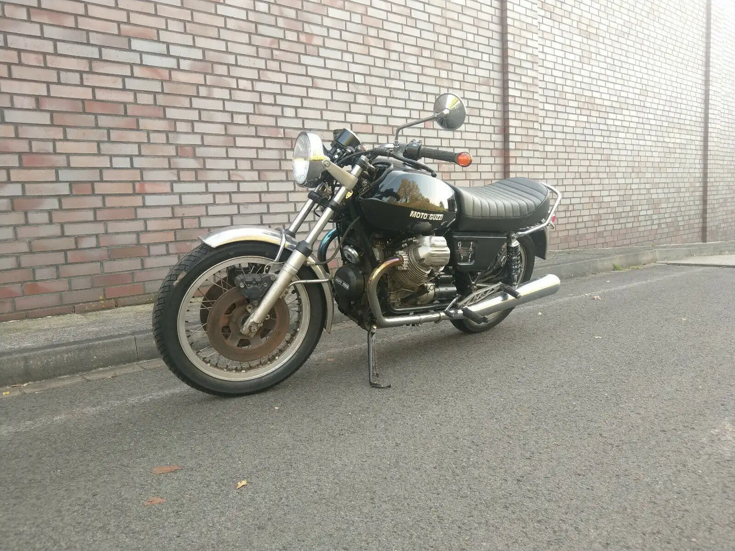 Moto Guzzi 850 T Černá - 2
