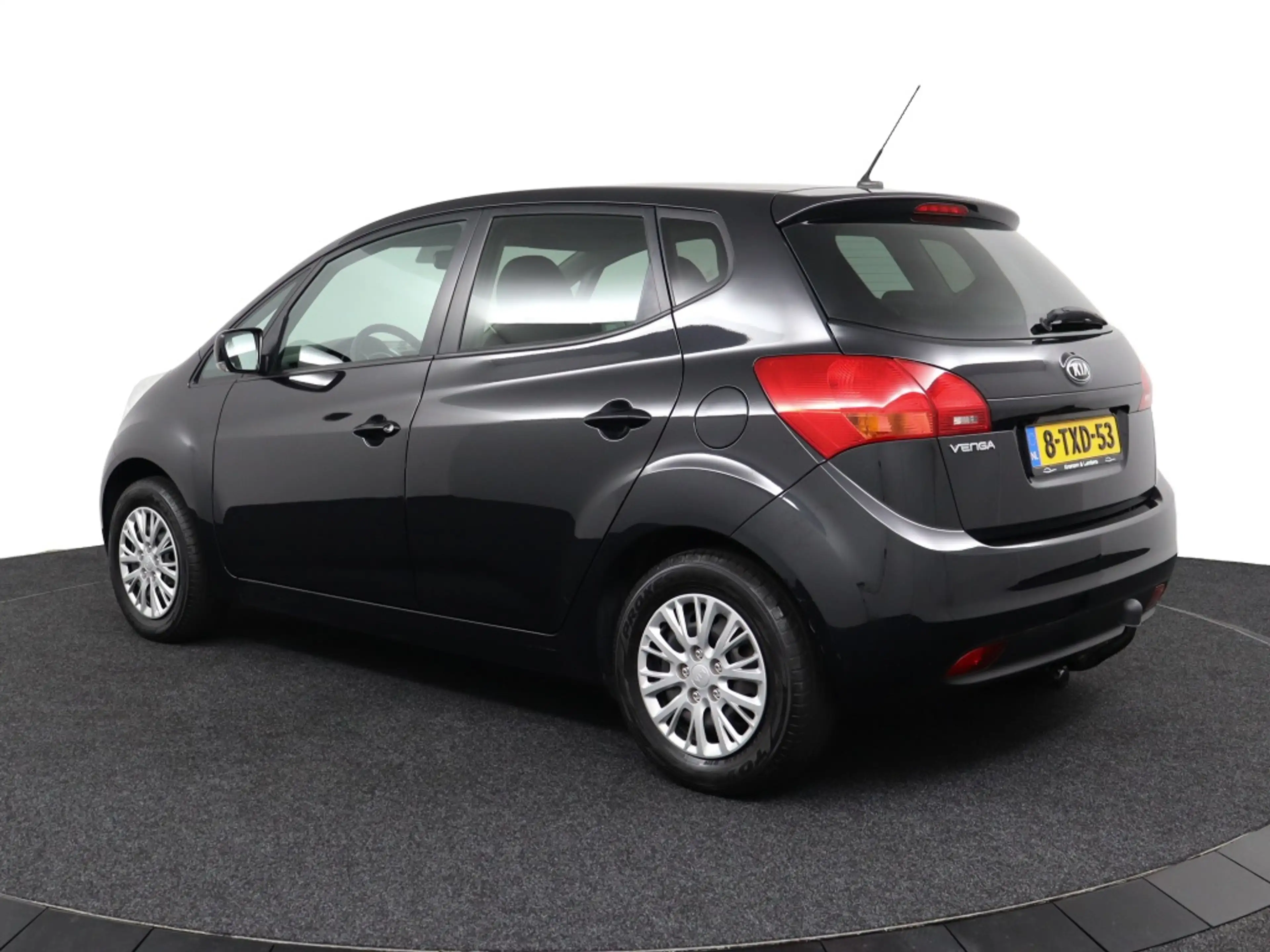 Kia Venga 1.6 CVVT ExecutiveLine — photo 14