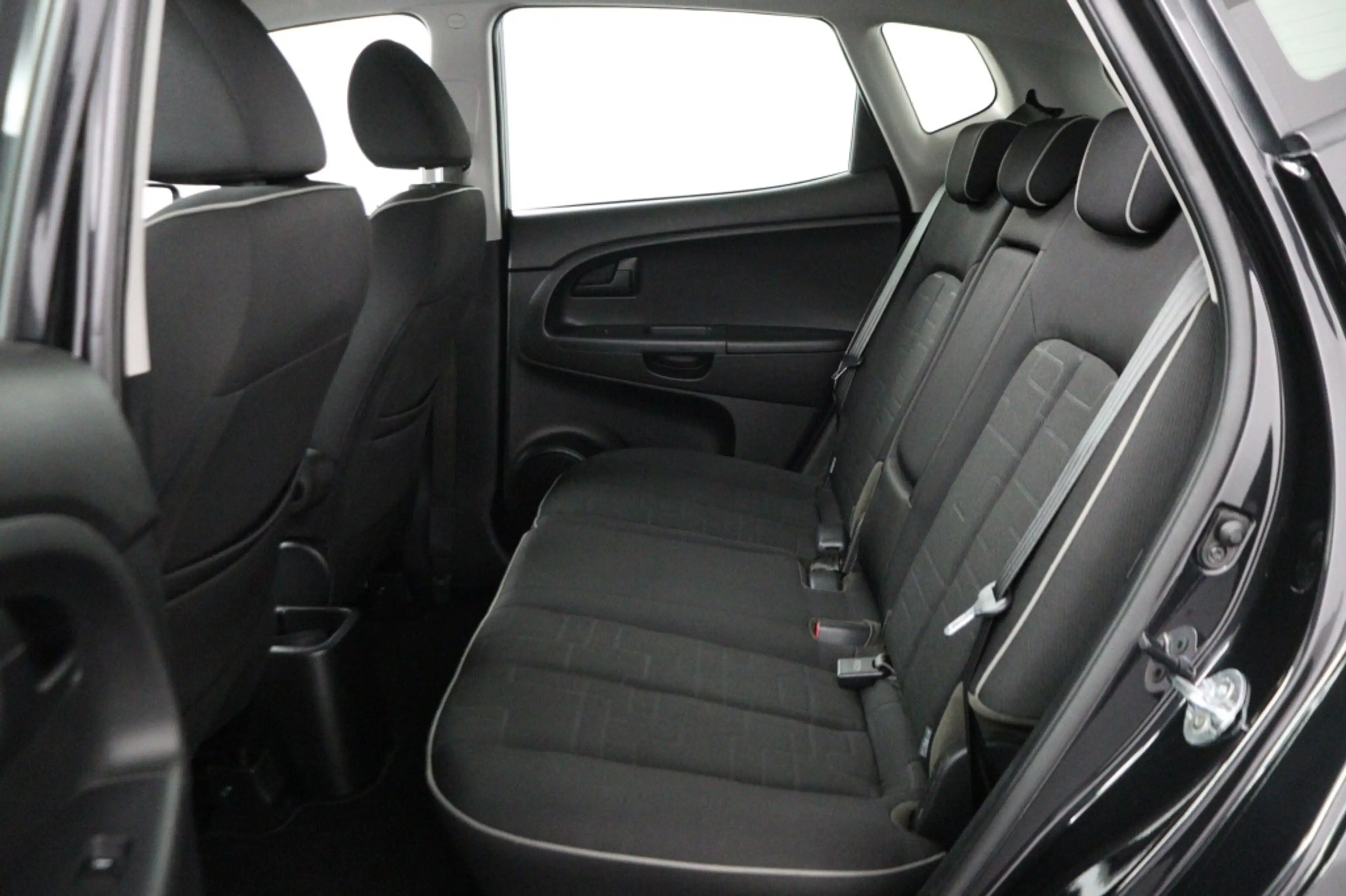 Kia Venga 1.6 CVVT ExecutiveLine — photo 5