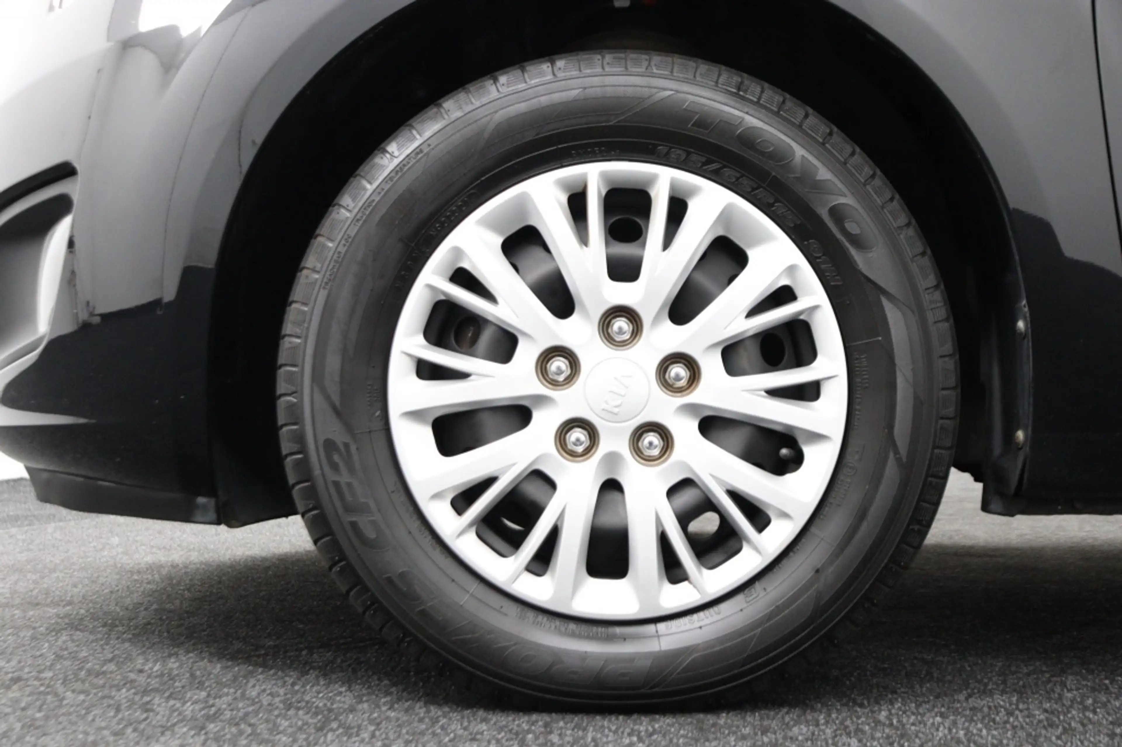 Kia Venga 1.6 CVVT ExecutiveLine — photo 10