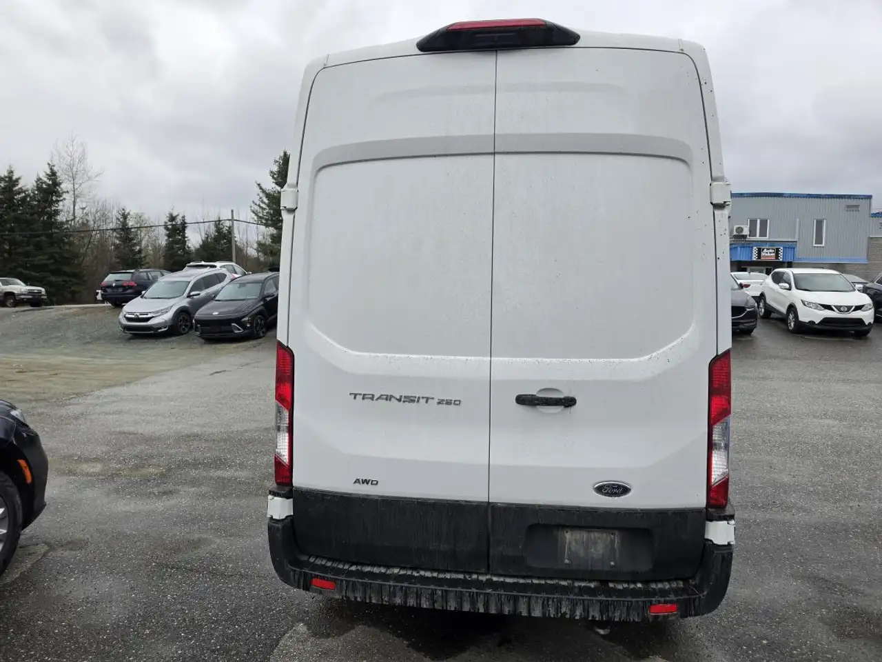 Ford Transit Cargo Van снимка Ford Transit Cargo Van