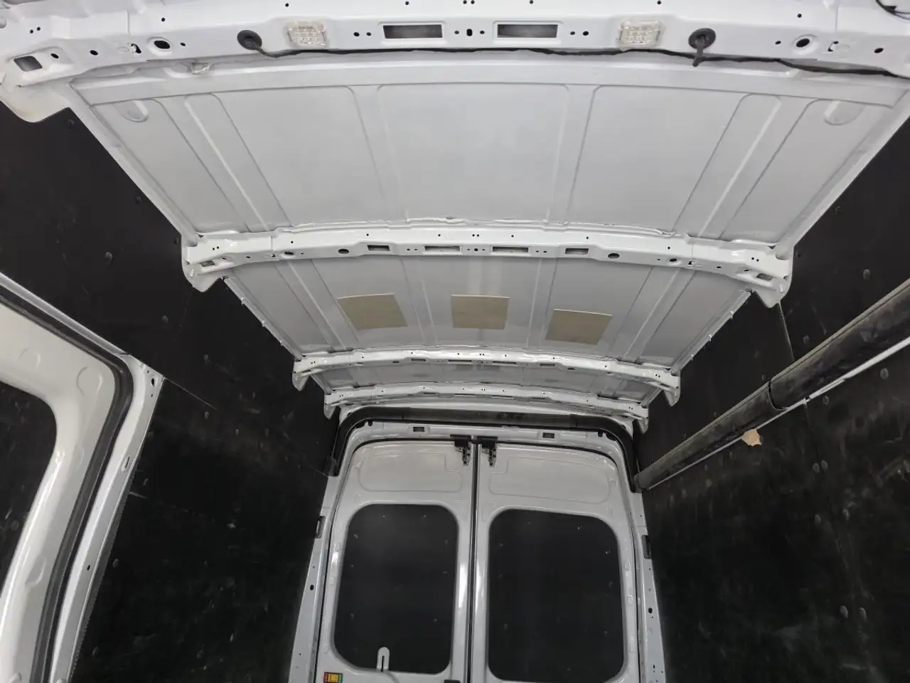 Ford Transit Cargo Van снимка Ford Transit Cargo Van