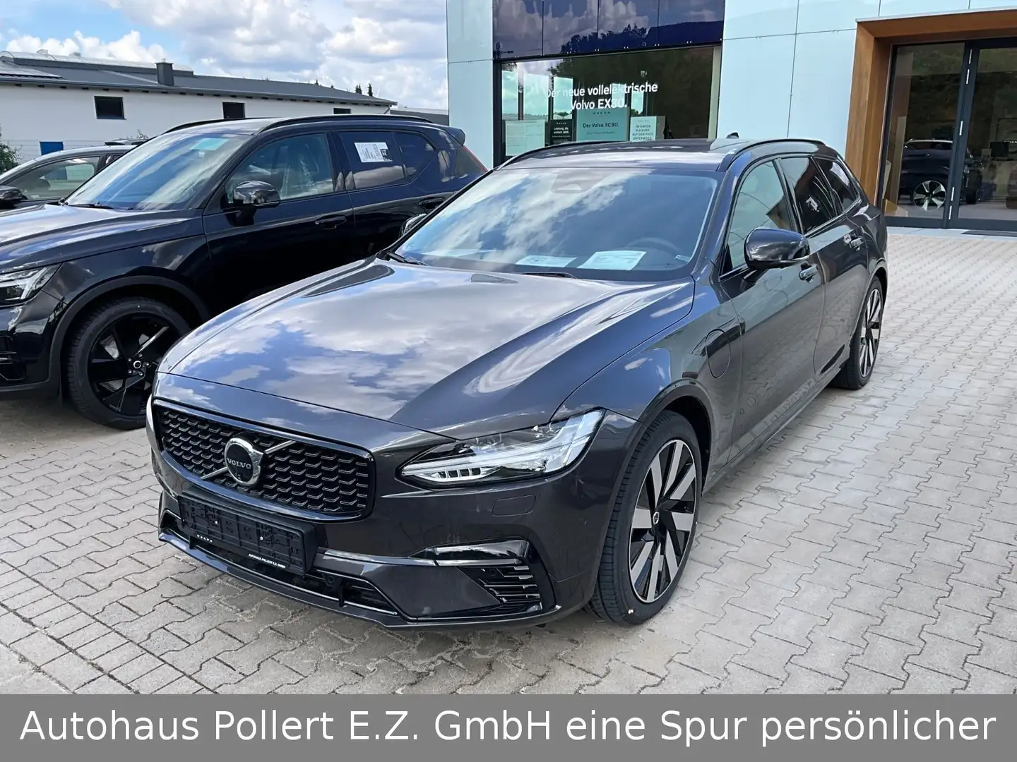Volvo V90 T6 Plus Dark Recharge Plug-In Hybrid AWD Grau - 1