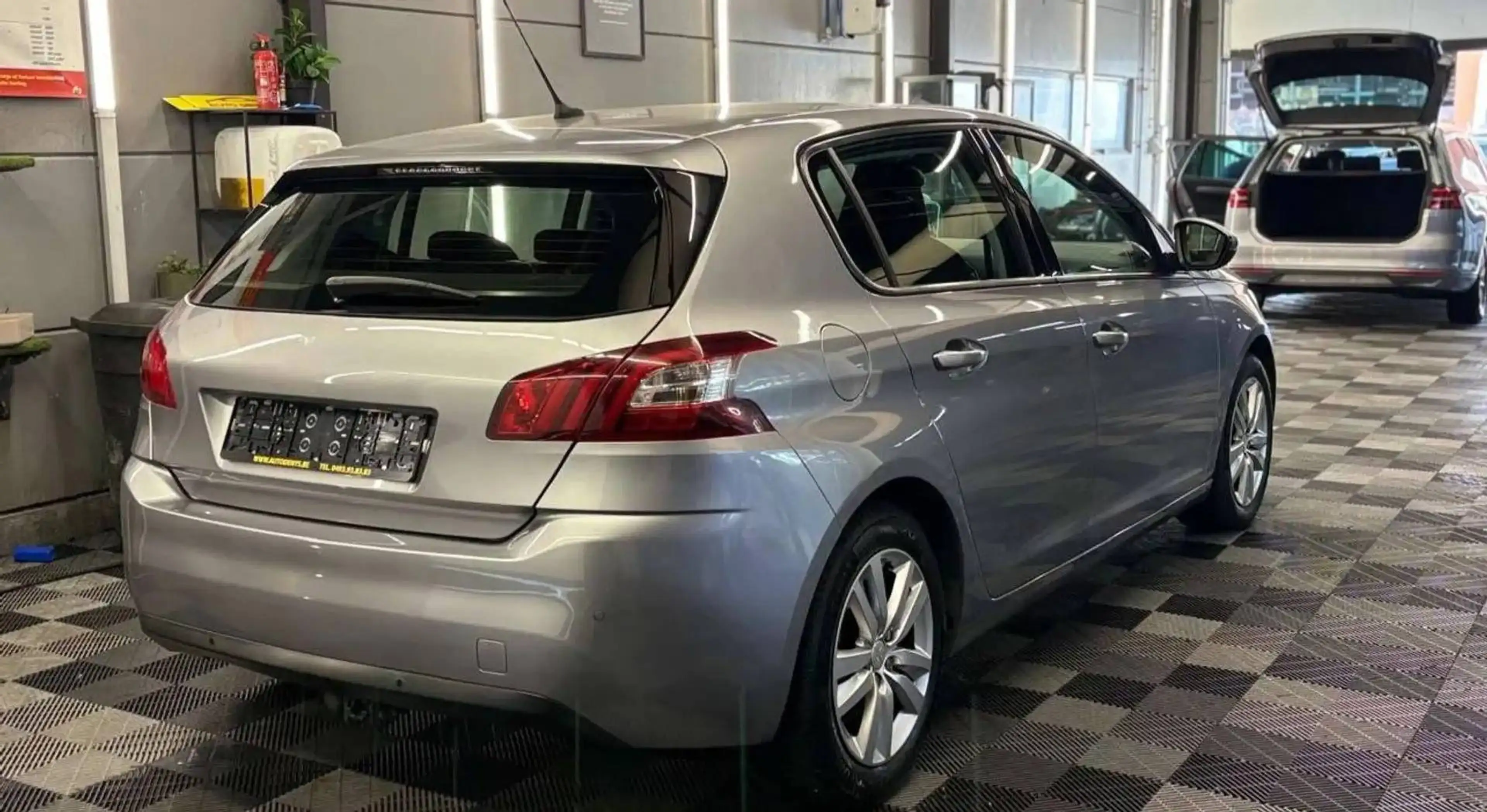 Peugeot 308 1.2 PureTech bj. 2014 143000 km — photo 6