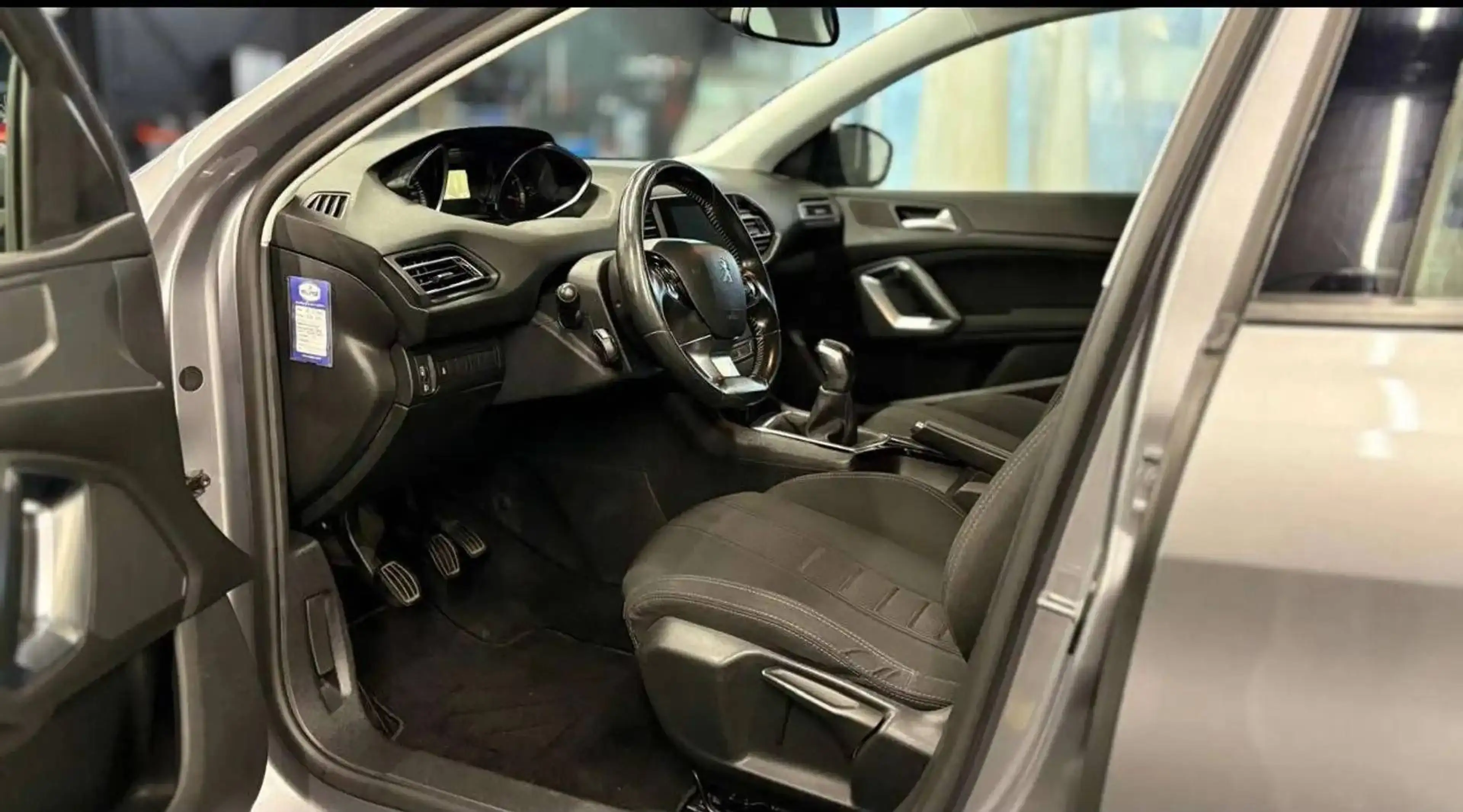 Peugeot 308 1.2 PureTech bj. 2014 143000 km — photo 13