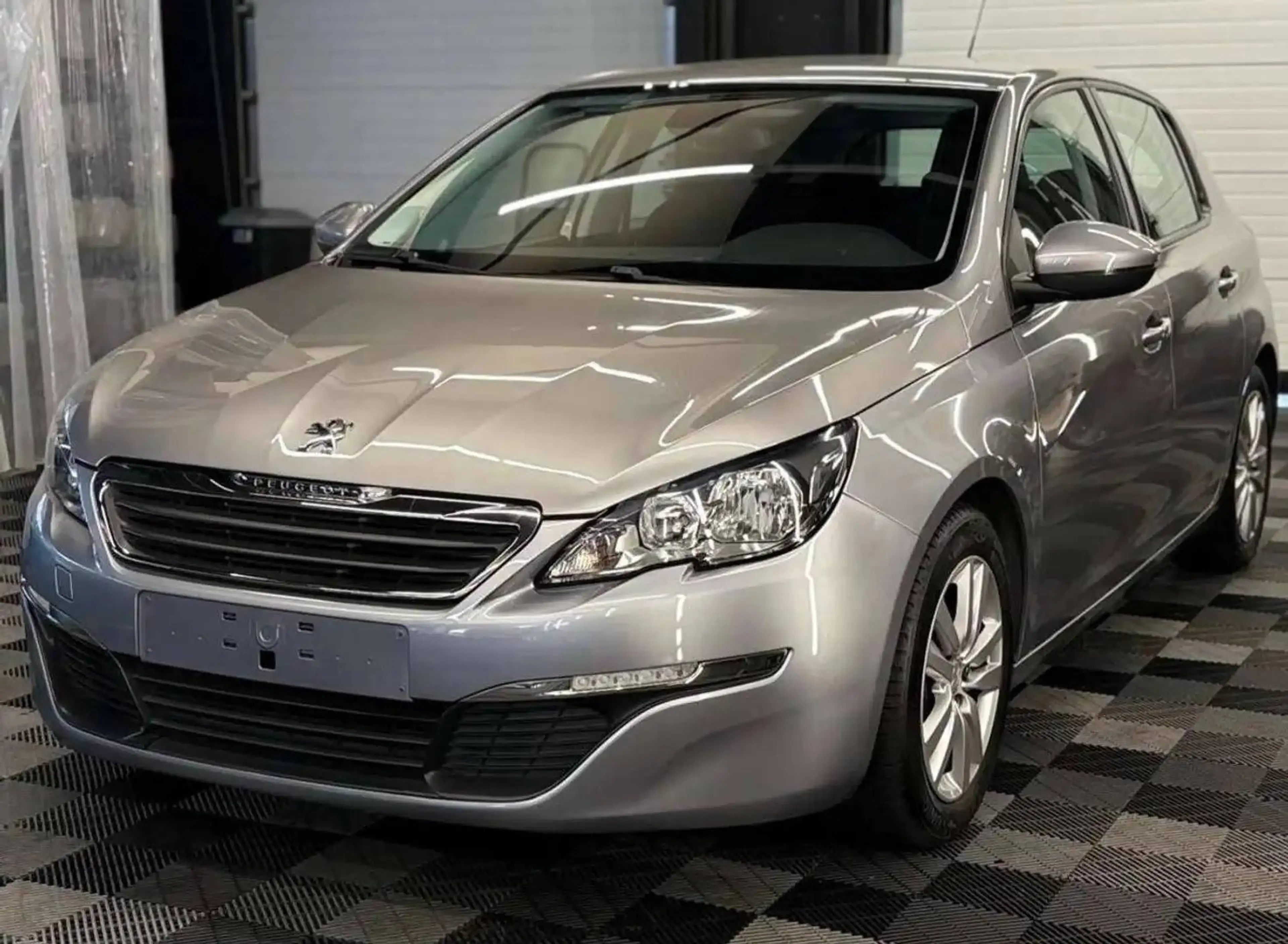 Peugeot 308 1.2 PureTech bj. 2014 143000 km — photo 3