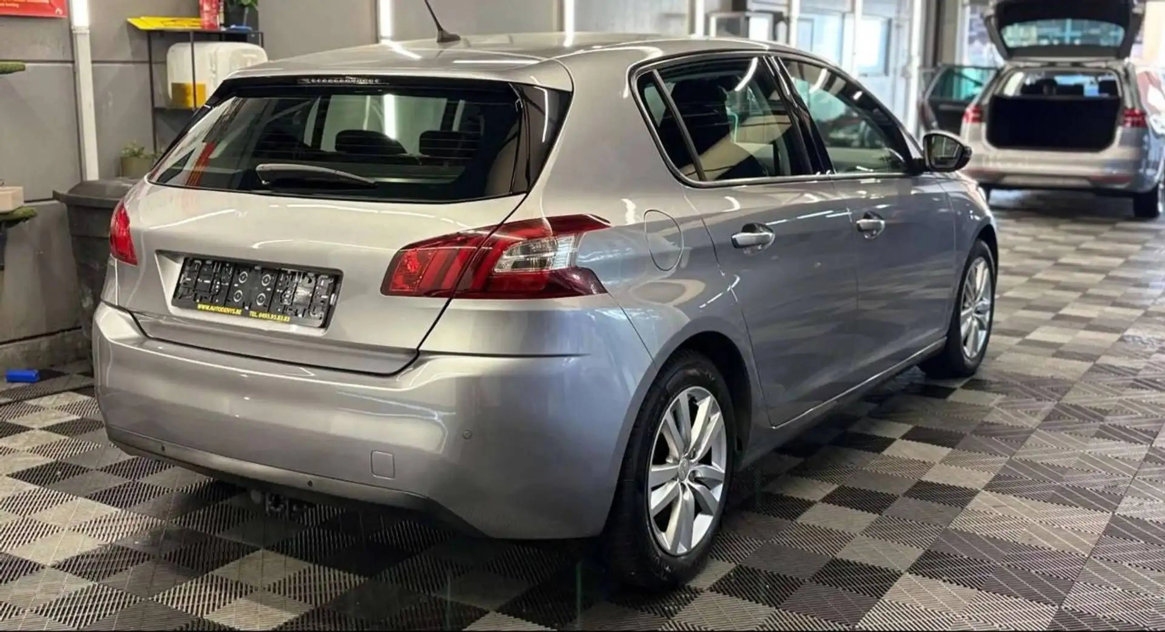 Peugeot 308 1.2 PureTech bj. 2014 143000 km — photo 8