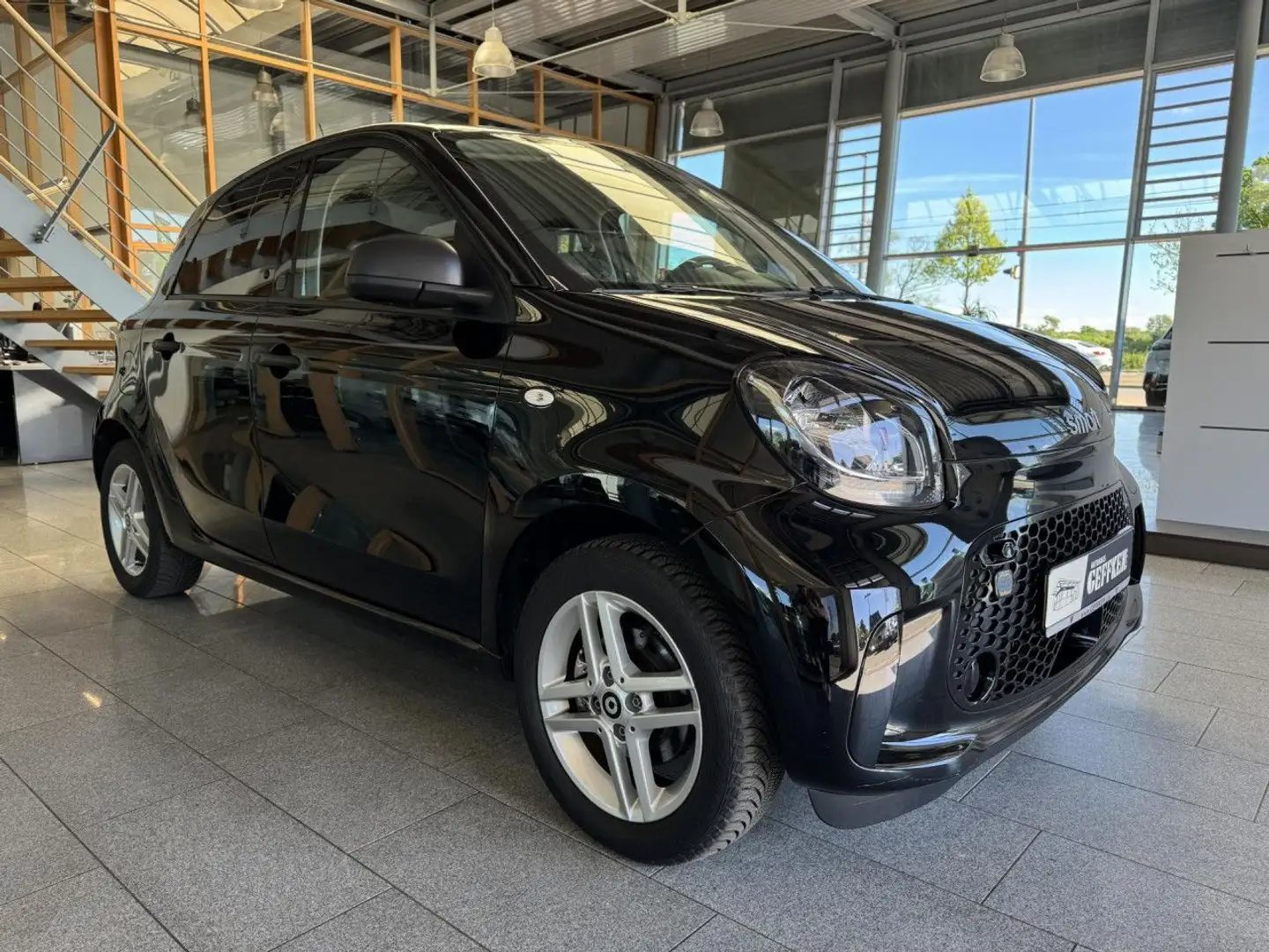 smart forFour smart  electric drive EQ, Tempomat! Klima Schwarz - 2