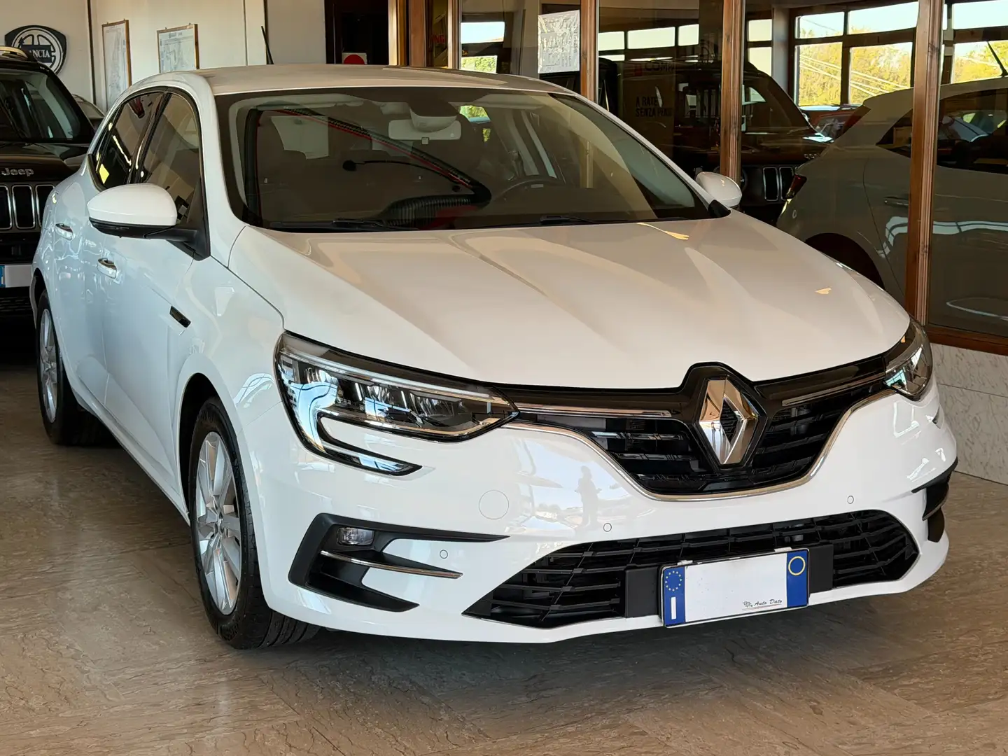 Renault Megane 1.5 BLUEDCI 115 cv. 5 porte BUSINESS (Nav) Bianco - 2