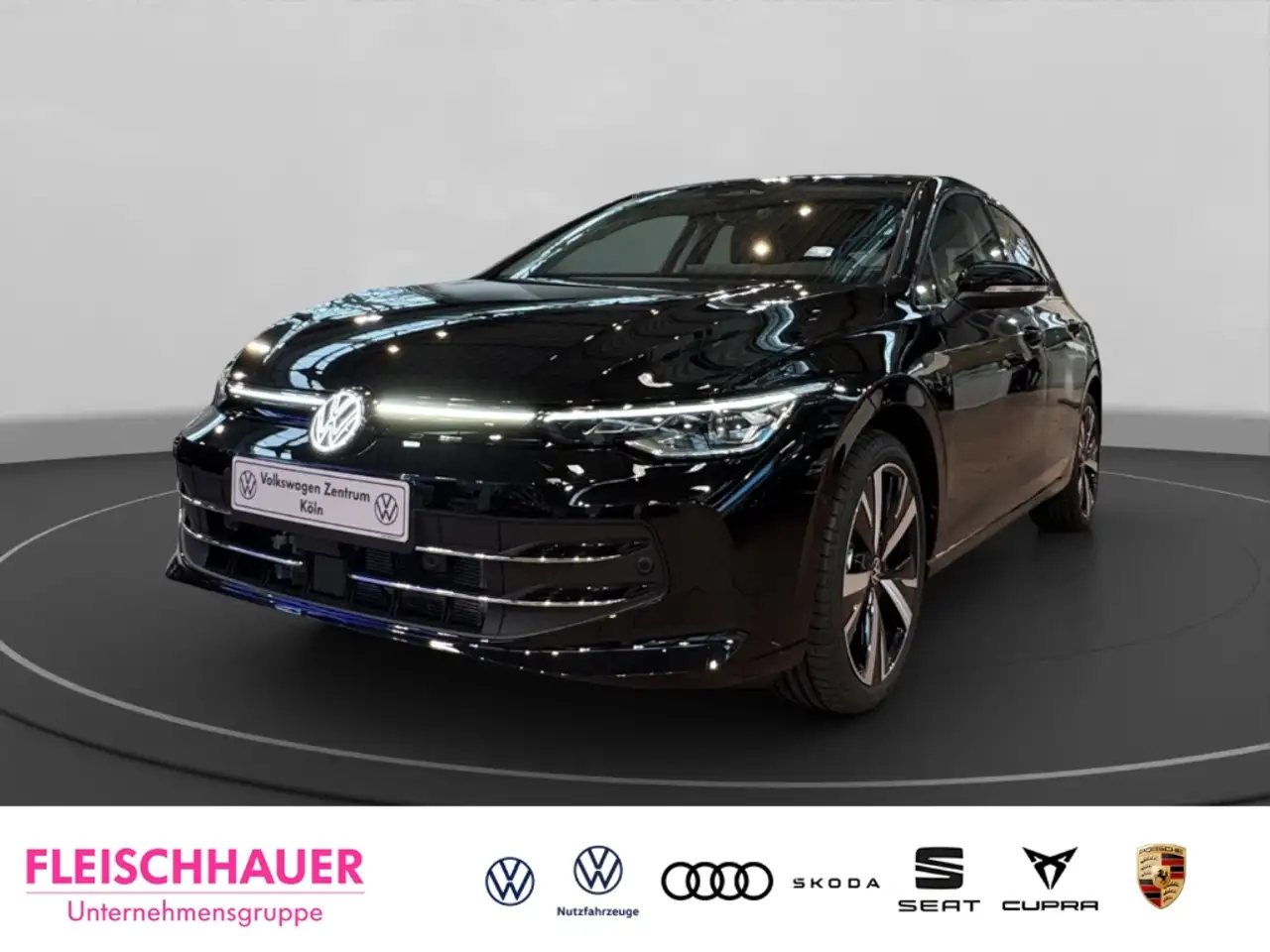 Volkswagen Golf Style 1.5 eTSI DSG KAMERA KEYLESS ACC APP-CONNECT