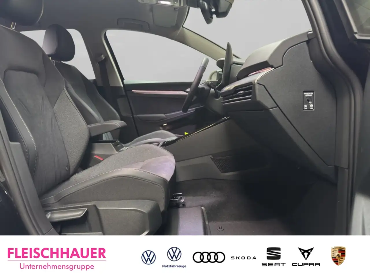Volkswagen Golf Style 1.5 eTSI DSG KAMERA KEYLESS ACC APP-CONNECT 15