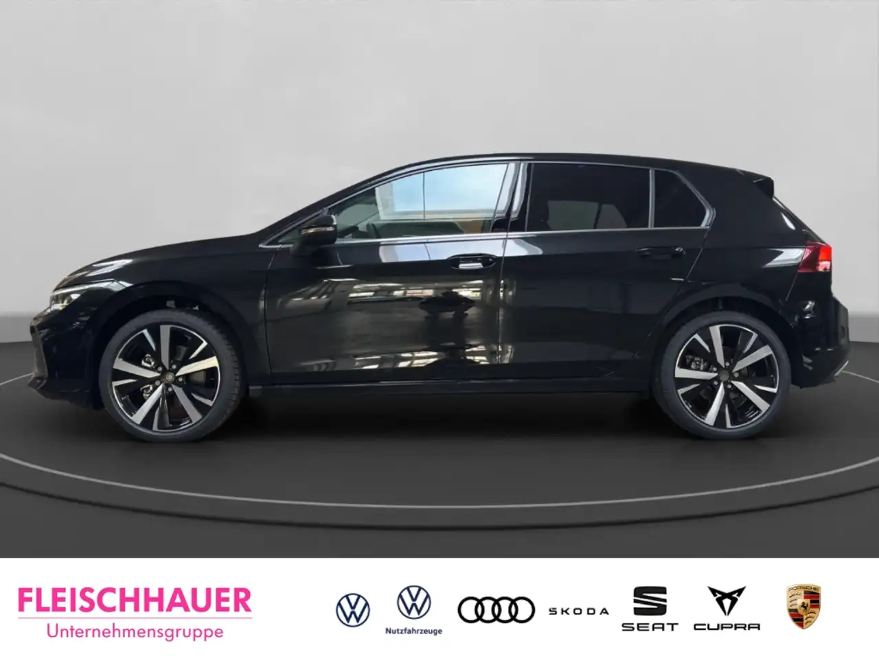 Volkswagen Golf Style 1.5 eTSI DSG KAMERA KEYLESS ACC APP-CONNECT 3