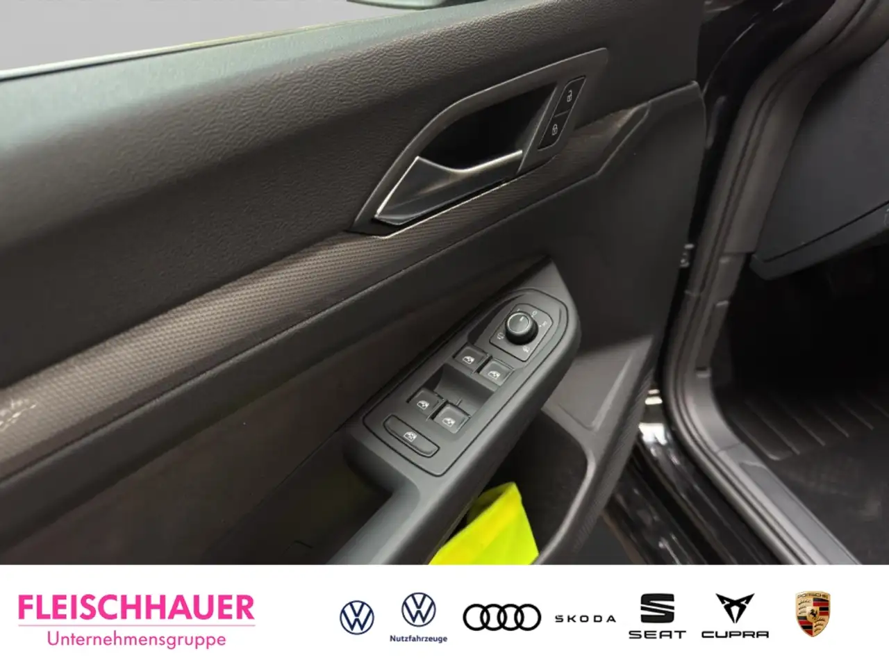 Volkswagen Golf Style 1.5 eTSI DSG KAMERA KEYLESS ACC APP-CONNECT 7