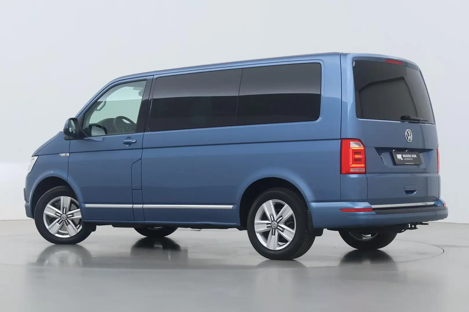 Volkswagen T6 Multivan 2.0 TDI L1H1 Comfortline | 6P | Automaat | Stoelve Modrá - 2